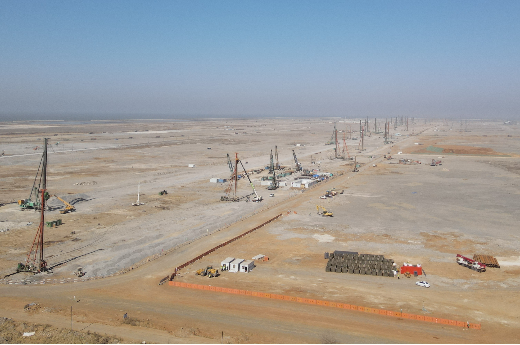 大连新机场中线主通道跨海段